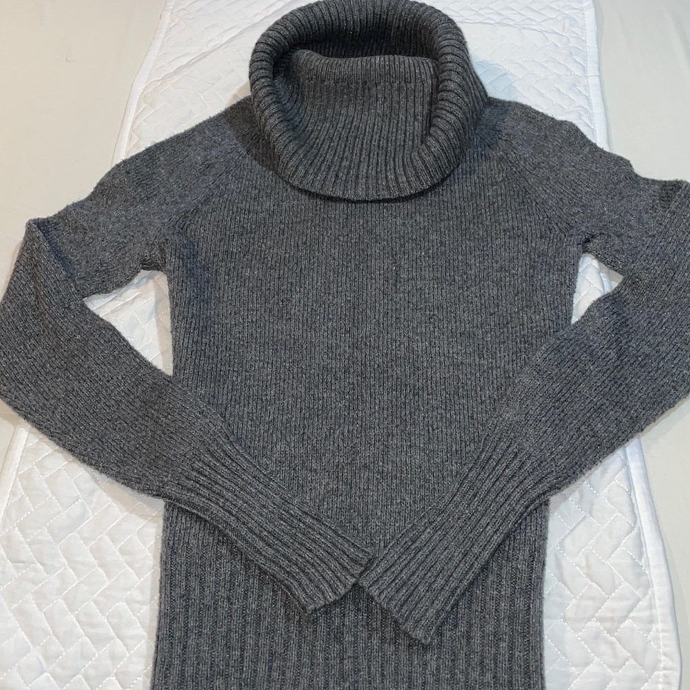 Dark gray long sleeve cowl neck Gap XS sweater. Perfect for fall- winter weather